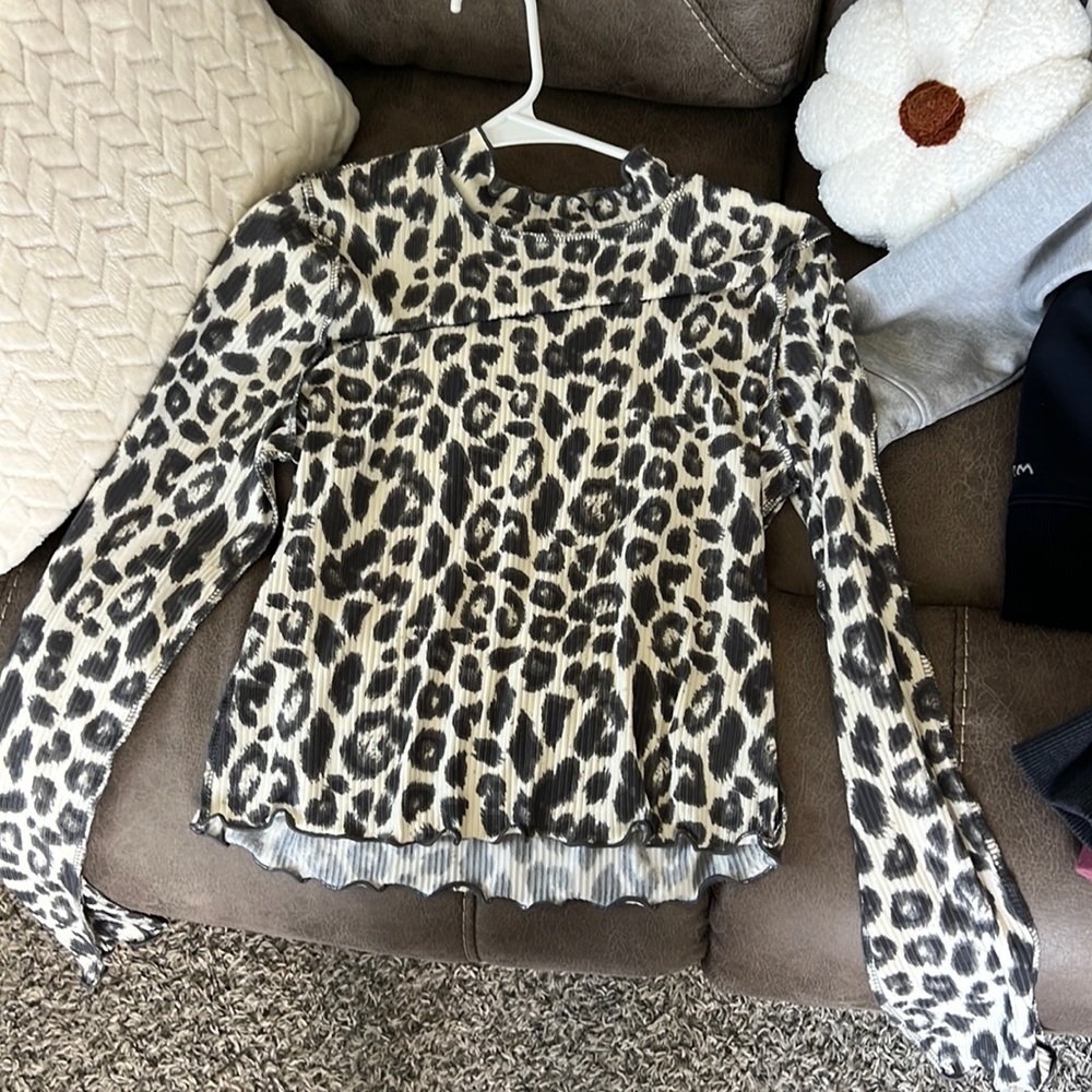 Cheetah fitted top